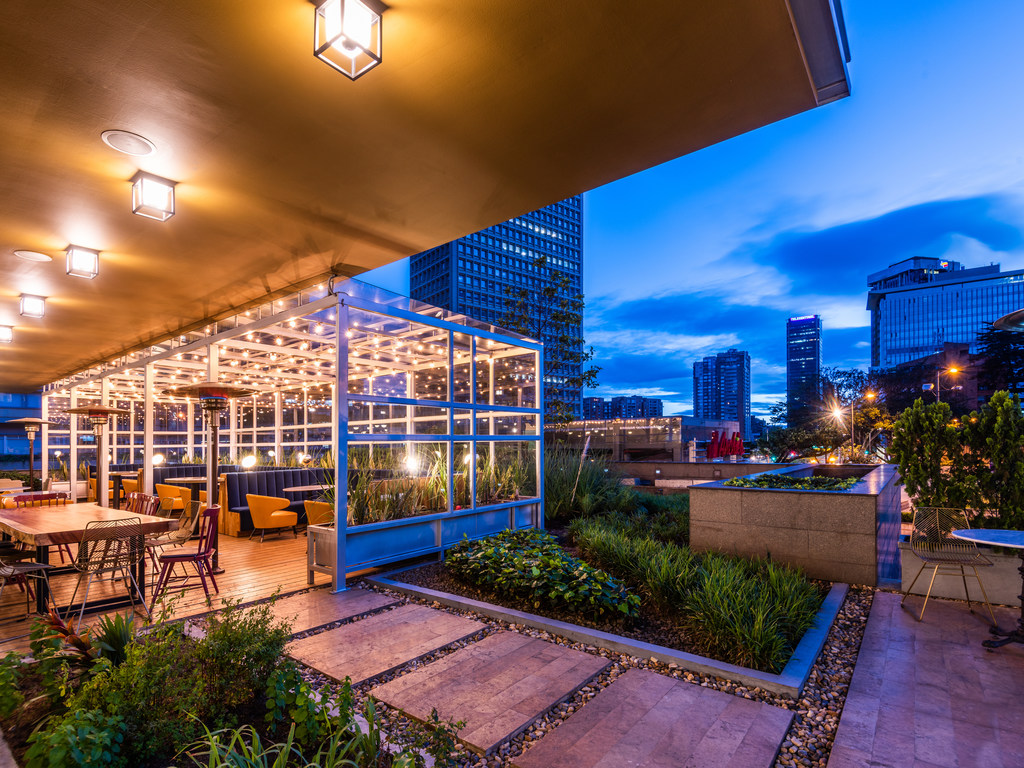 https://www.accorhotels.com/7318